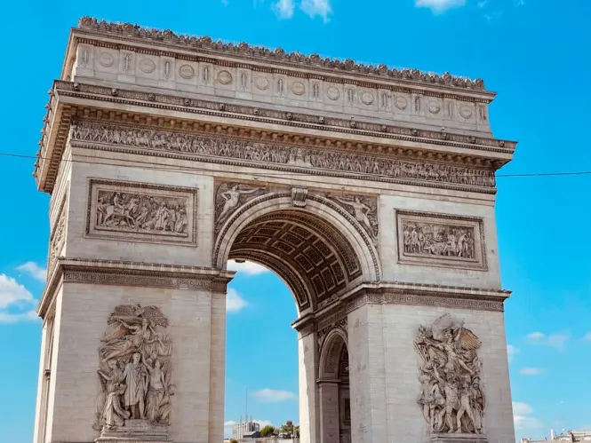 Tickets and entrance at Arc de Triomphe
