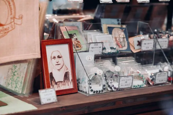 Gallery shop display of art prints and postcards