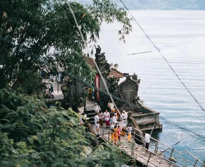 The tiered thatched roofs of Pura Penataran Agung central temple complex