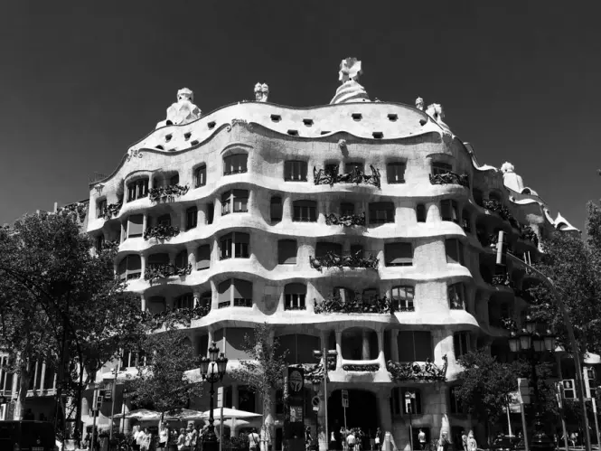 Getting to Casa Mila (La Pedrera) in Barcelona