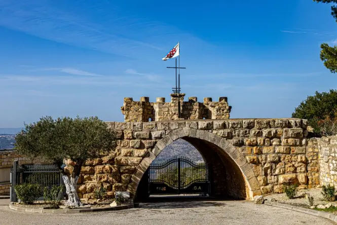 Entrance and ticket area at Château d'If fortress