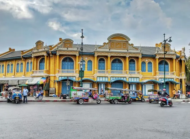 Chatuchak Weekend Market main exterior view