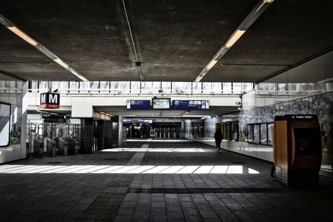 Metro entrance in De Pijp area