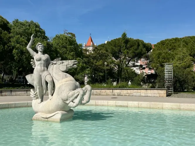 Downhill view from Eduardo VII Park toward the Tagus