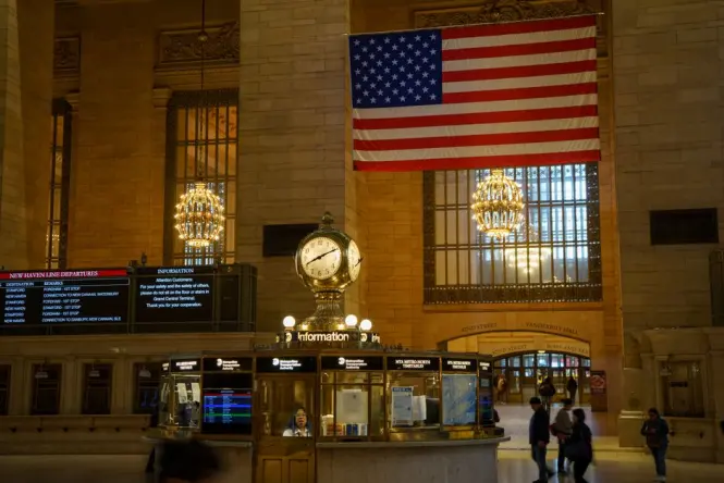 Four-faced clock atop the Grand Central information booth