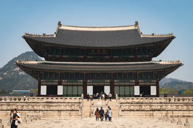 Getting to Gyeongbokgung Palace in Seoul