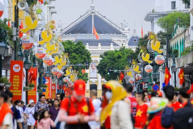 Trang Tien Street storefronts near Hanoi Opera House in Hoan Kiem District