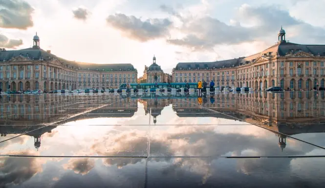 Mist rising from the Miroir d’Eau