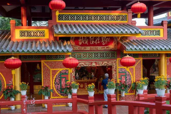 Ticket booth near the entrance to Ngoc Son Temple grounds