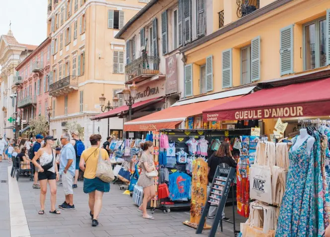 Local products shopping in Old Town Nice