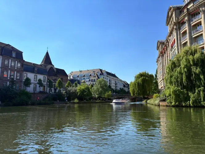 Lake and boats in a Strasbourg park