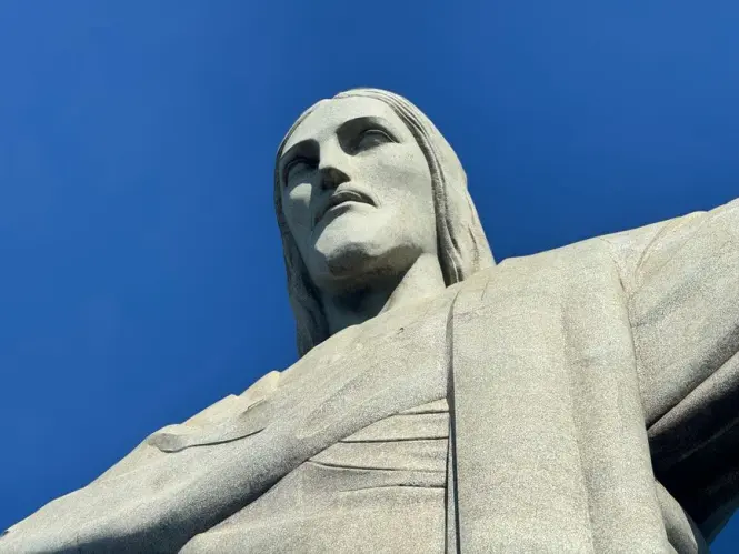Clear view of Christ the Redeemer statue on a dry season morning