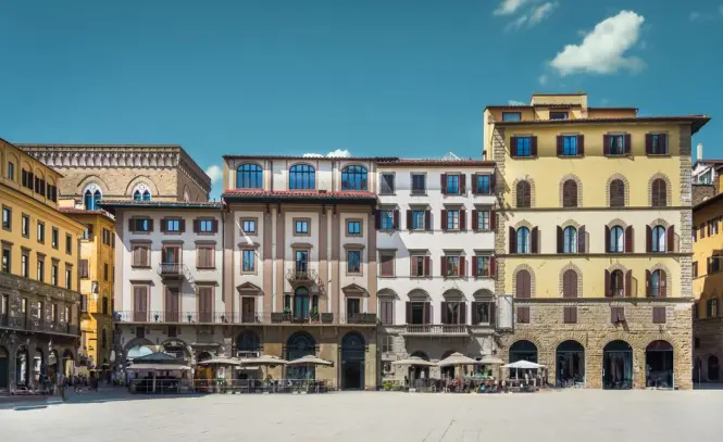 Outdoor cafe tables on Piazza della Signoria