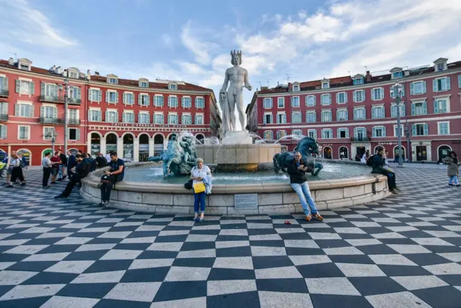 Fontaine du Soleil on Place Masséna Nice