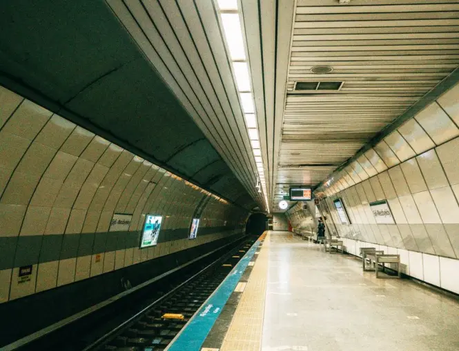 Underground concourse linking Town Hall Station to the Queen Victoria Building
