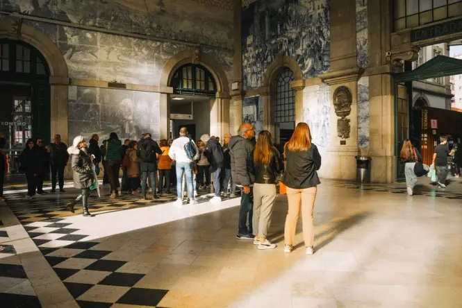 Inside Sao Jorge Castle
