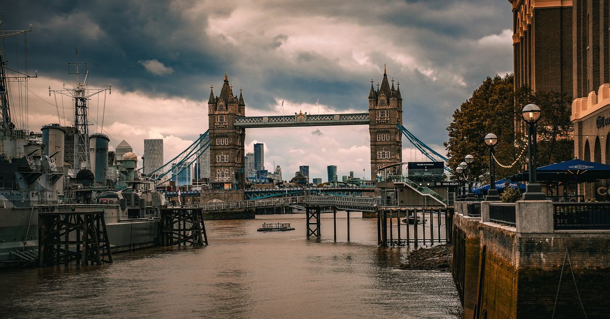 Paris vs London: which European capital should you visit first?
