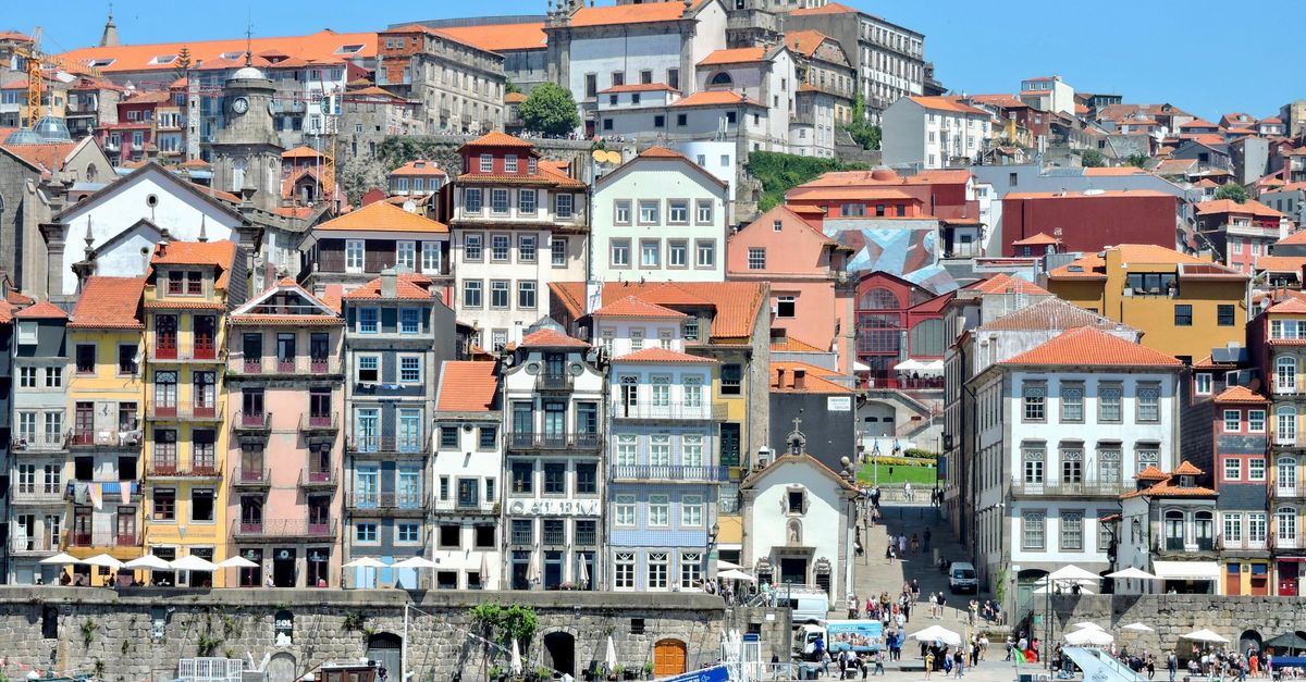 Lisbon vs Porto: which Portuguese city to visit first