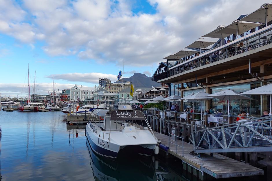 Seafood dining at the Cape Town waterfront