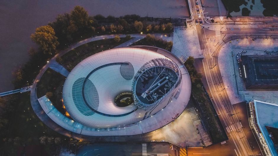 La Cité du Vin exterior