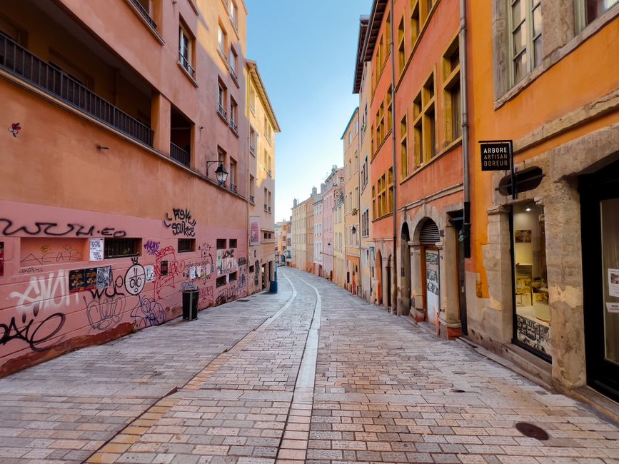Vieux Lyon Renaissance streets