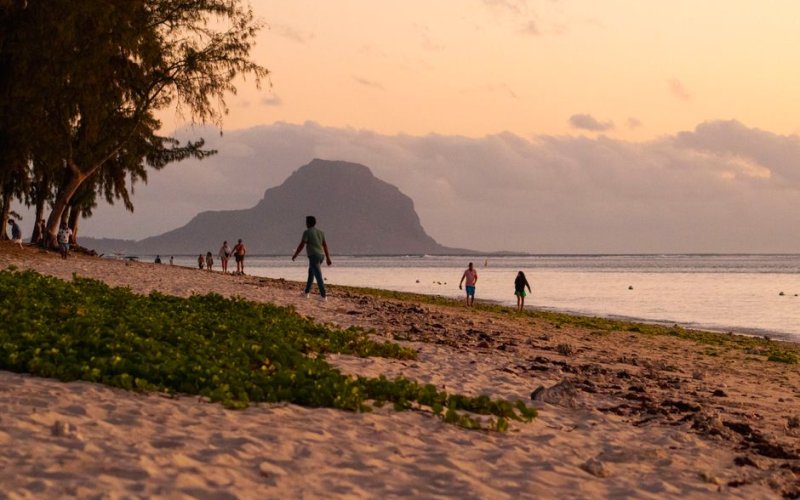 The West & Southwest (Flic en Flac & Le Morne)