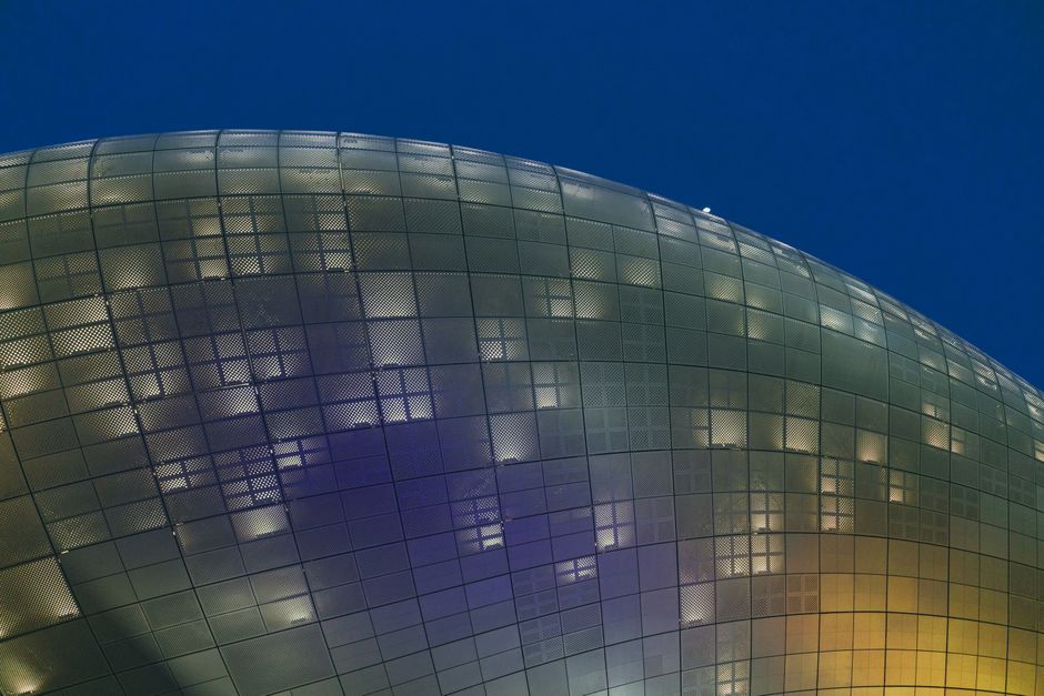 Dongdaemun Design Plaza at golden hour