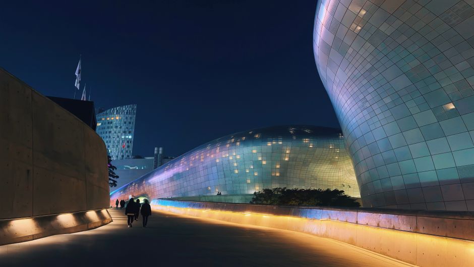 Dongdaemun Design Plaza main exterior view