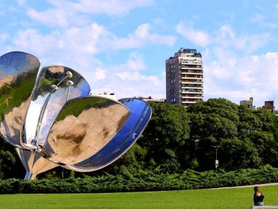 Floralis Generica