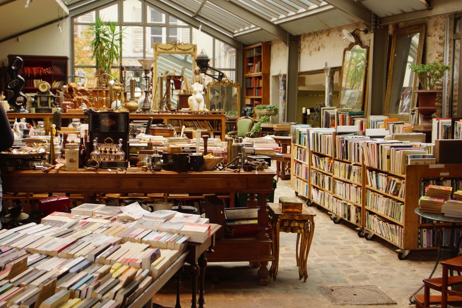 Shakespeare and Company bookstore exterior, Paris