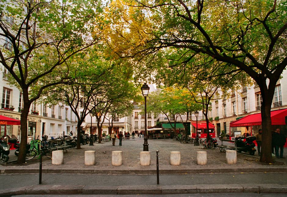 Hôtel particulier courtyard in Le Marais