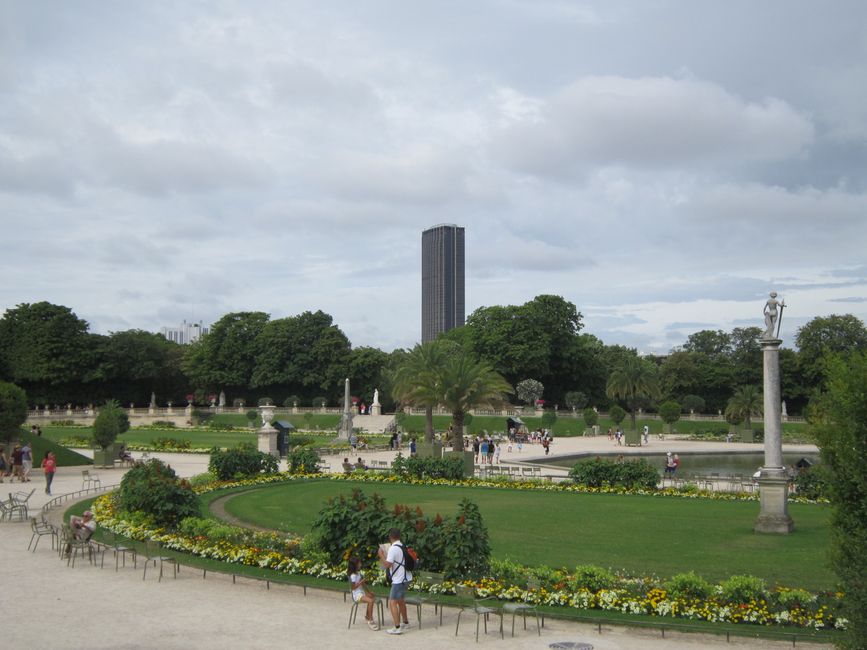 Inside Luxembourg Gardens