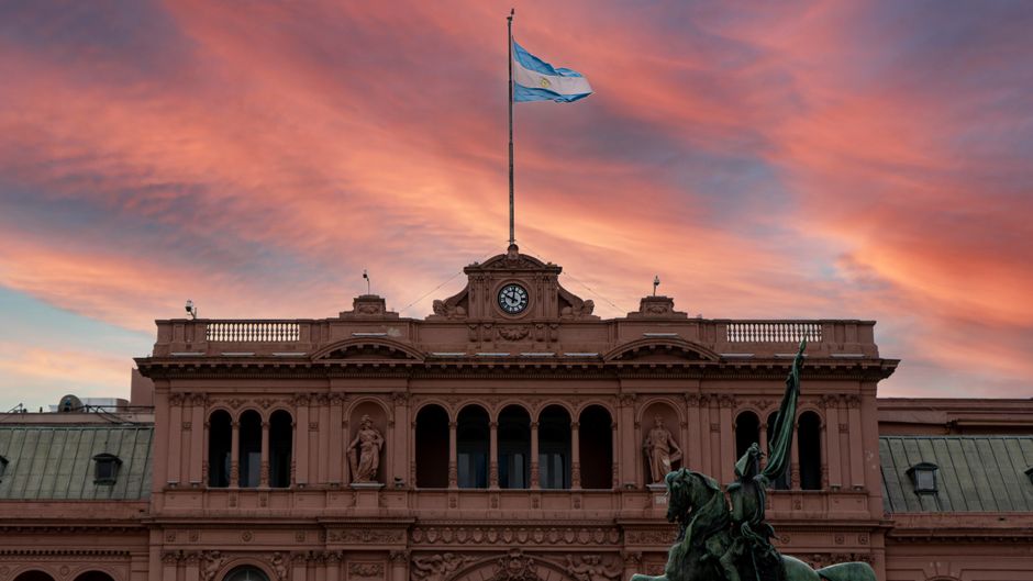 Plaza de Mayo main exterior view