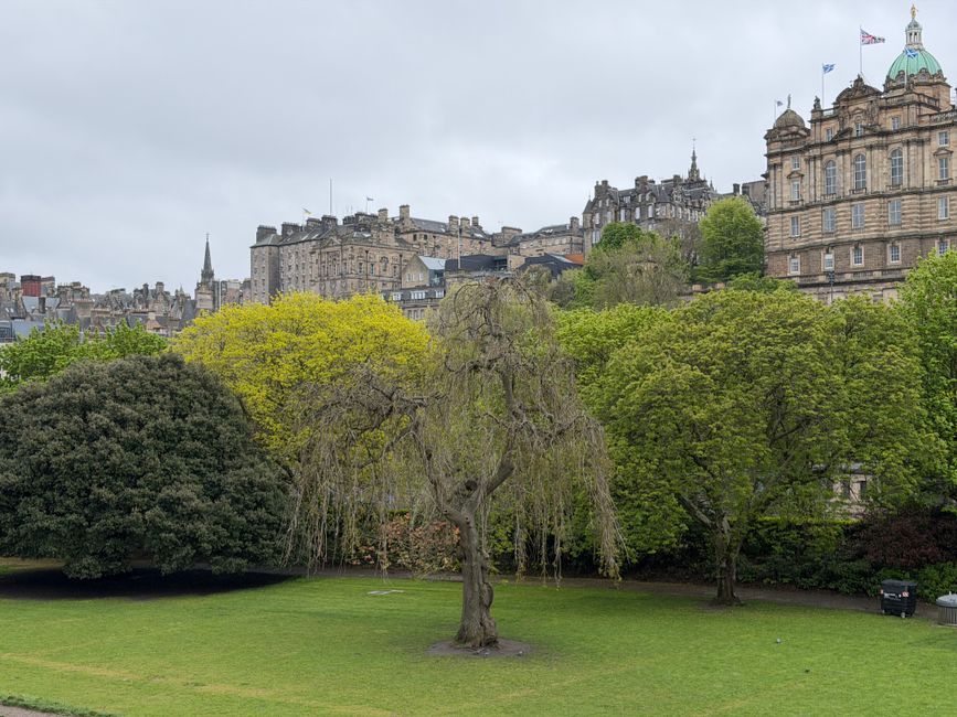 Getting to Princes Street Gardens in Edinburgh