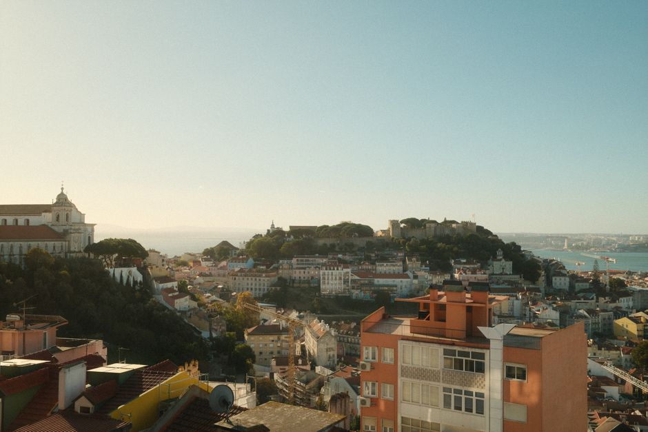 Sao Jorge Castle at golden hour