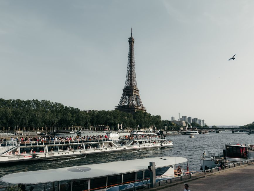 Open-deck Seine sightseeing boat in Paris