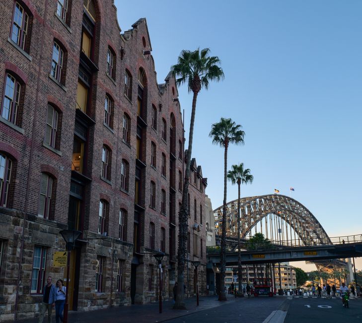 Sydney Harbour Bridge main exterior view