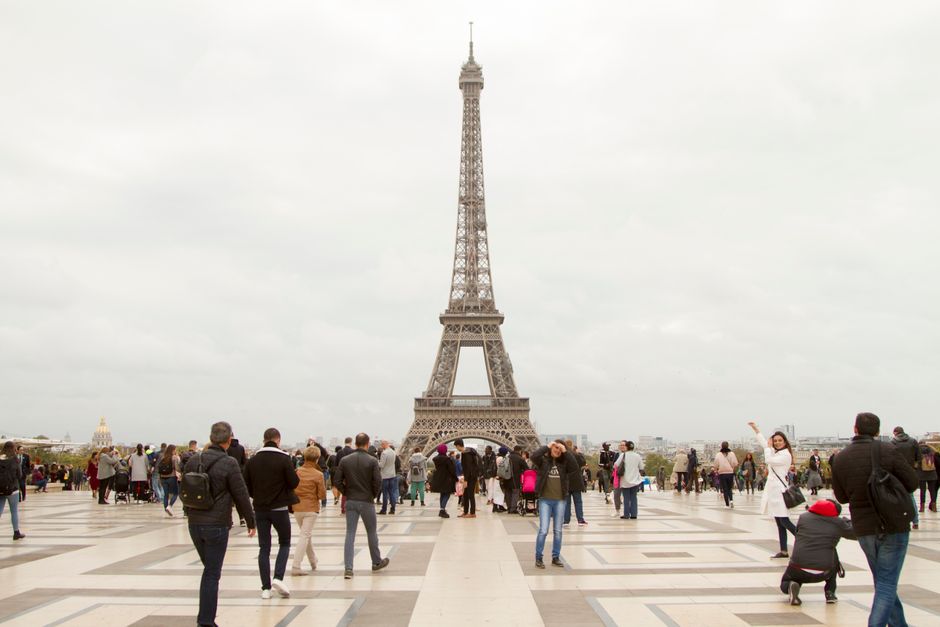 Symmetrical Eiffel Tower view from Trocadéro esplanade