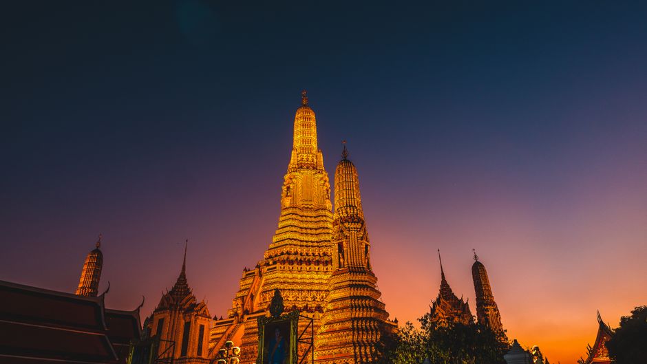 Wat Arun main exterior view